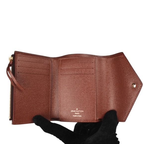 LOUIS VUITTON COMPACT VICTORINE WALLET - Picture 5 of 6